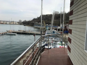 Ushakova Balka Yacht Club