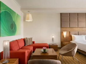 Traders Hotel, Qaryat Al Beri