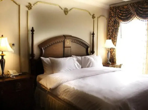 Four Seasons Place