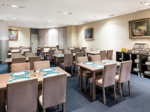 Hotel Acta Piramides