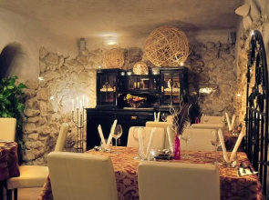 Hotel Ester