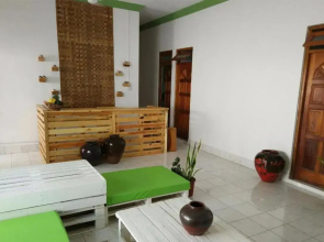 Veli Thoddoo Inn