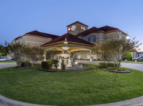 Best Western Plus Monica Royale Inn & Suites
