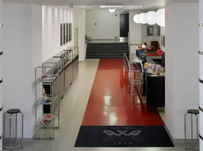Axa Hotel