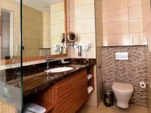 Best Western Plus: Pearl Creek Hotel