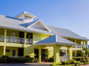 Bay Gardens Hotel