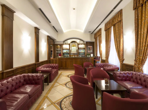 Lancaster Hotel