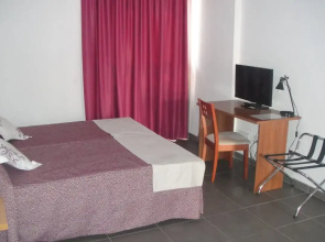 Mhc Arenales Hotel