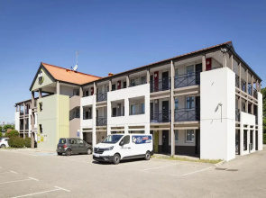 B&B HOTEL Avignon (1)
