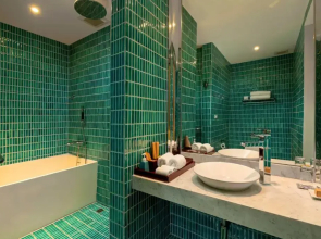 Отель The Boathouse Phuket