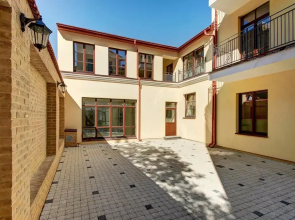 Odminiu Square Apartment