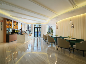 Отель Arabian Park Dubai, an Edge by Rotana Hotel