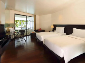 Le Meridien Phuket Beach Resort