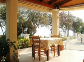 Akrogiali Rooms