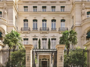 Shangri-La Paris Hotel