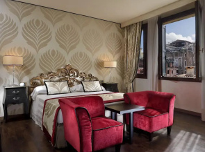 Amadeus Hotel