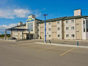Days Inn by Wyndham Stony Plain