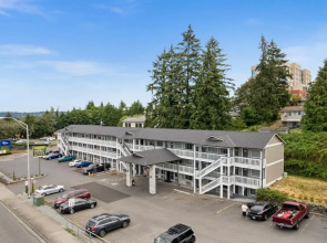 Basecamp Puyallup a Travelodge by Wyndham