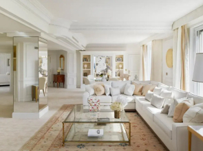 Отель Four Seasons George V