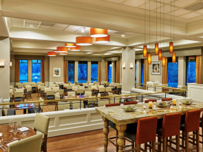 DoubleTree Suites by Hilton Hotel Philadelphia West