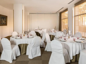 Hotel Acta Piramides