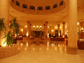 Regency Plaza Aqua Park & SPA