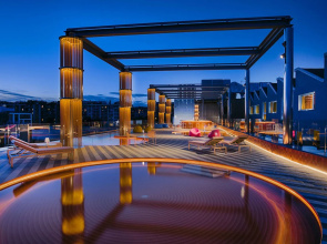 Отель NHow Milano