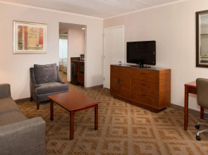 DoubleTree Suites by Hilton Hotel Philadelphia West