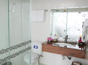 Central Park Saigon Hotel