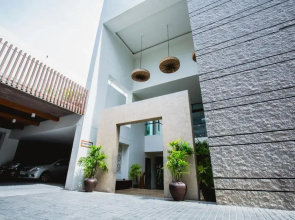 KC Beach Club & Pool Villas
