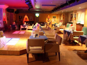 Ramee Guestline Deira Hotel