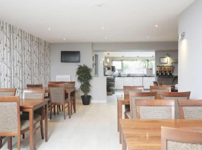 Cairn Hotel