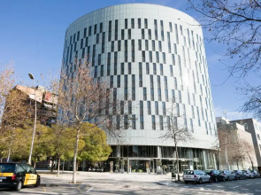 Отель Barcelona Condal Mar Affiliated by Meliá