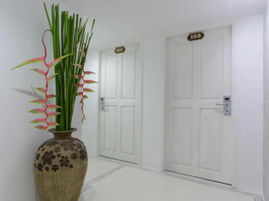 Sabai Sathorn Service Apartment
