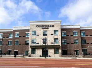 Courtyard by Marriott Albion