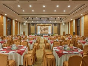 Welcome World Beachfront Resort