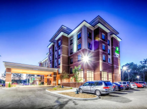 Holiday Inn Express & Suites Cleveland West - Westlake by IHG