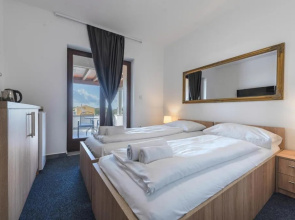 Aparthotel Plat