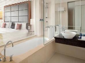 Отель Crowne Plaza Festival City an IHG