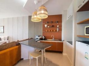 Royal Beach View Suites