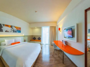 Отель Harris Hotel Seminyak Bali