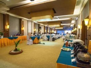 Peach Blossom Resort & Pool Villa