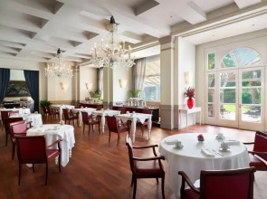 Sina Villa Medici, Autograph Collection