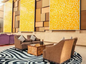 Traders Hotel, Qaryat Al Beri