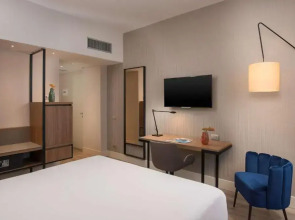 Отель NH Trieste