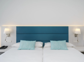 Alua Leo Hotel