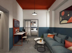 Introvert Maria Luisa