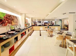 Отель Harris Hotel Seminyak Bali