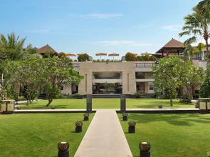 Pullman Bali Legian Beach