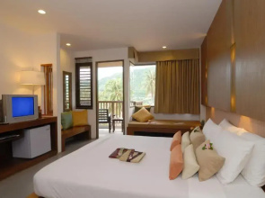Peach Blossom Resort & Pool Villa